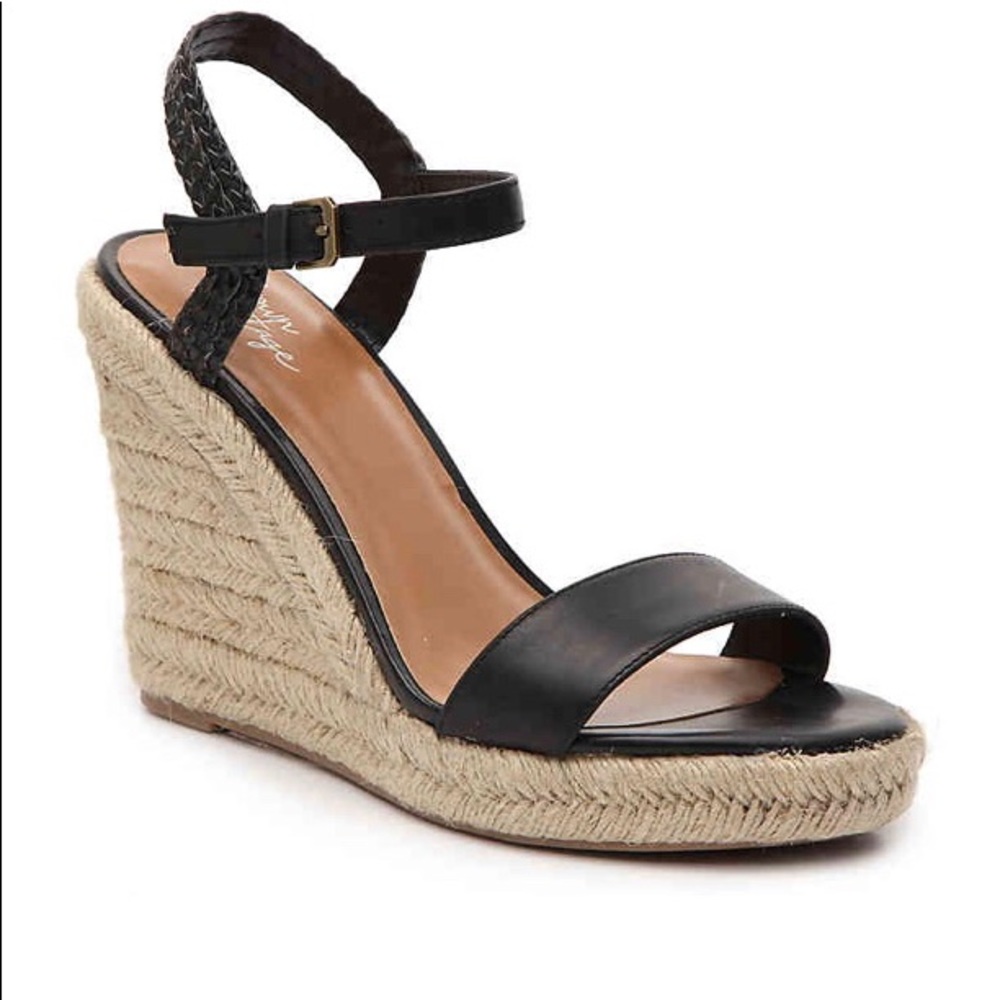 Black wedge Crown Vintage sandals 7.5